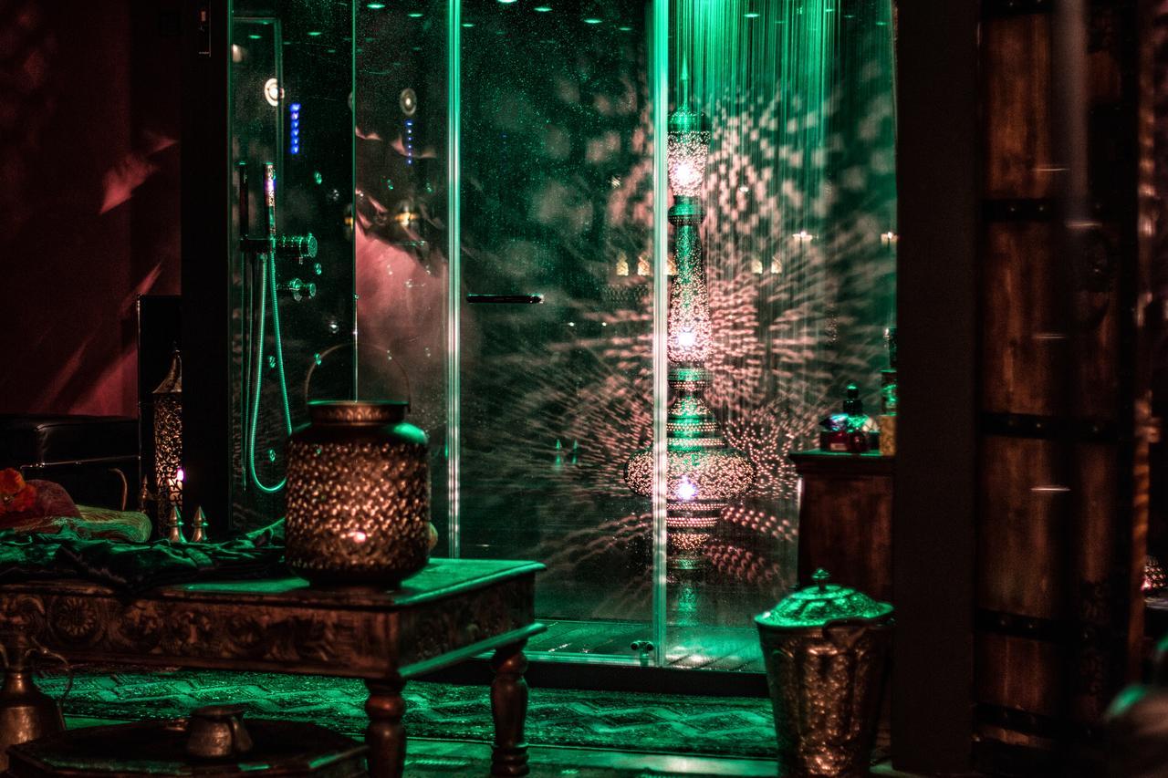 Bijou Hotel / Love And Romance Kallnach Ruang foto